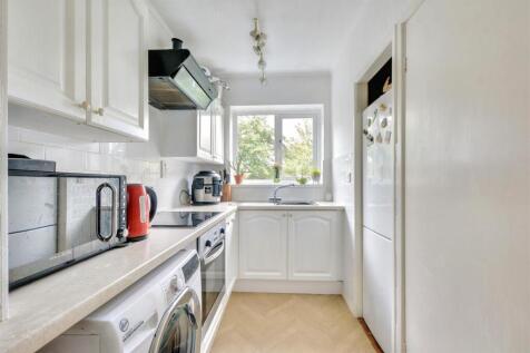 Kitchen_2.jpeg