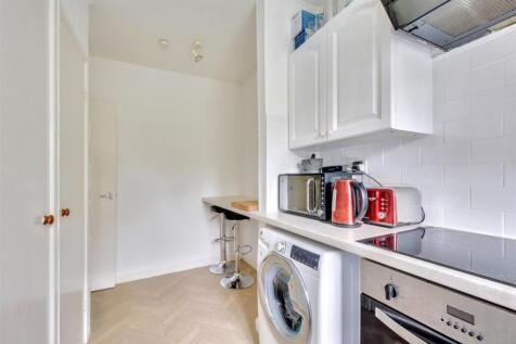 Kitchen_3.jpeg