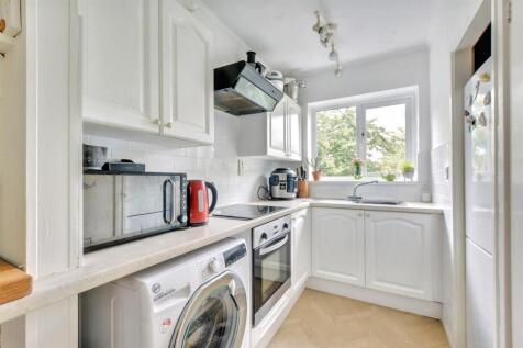 Kitchen_1.jpeg