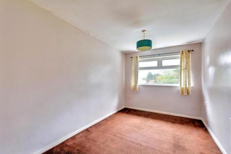 Bedroom One (2).jpeg