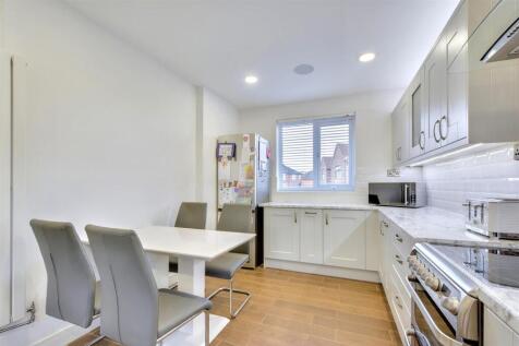 Kitchen_1.jpeg