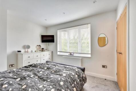 Bedroom One_3.jpeg