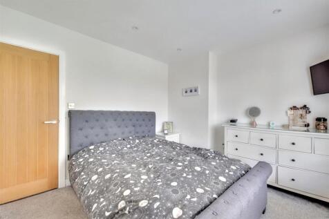 Bedroom One_1.jpeg