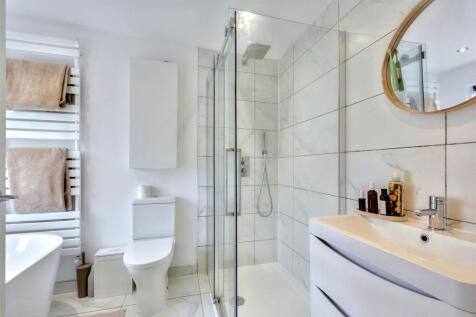 Ensuite_1.jpeg