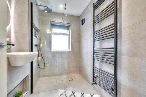 Shower Room.jpeg