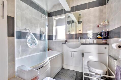 Bathroom.jpeg