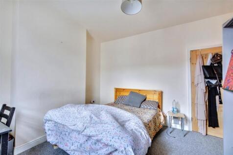 Bedroom One_1.jpeg