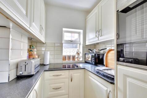 Kitchen_2.jpeg