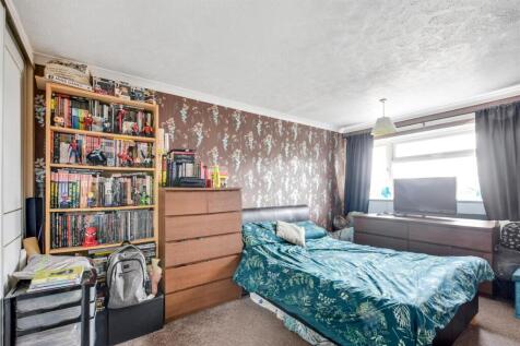 Bedroom 1_1.jpeg