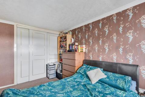 Bedroom 1_2.jpeg