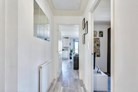 Hallway.jpeg