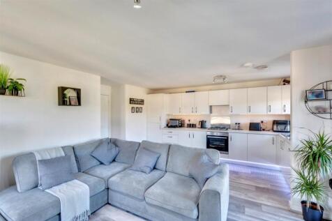 Lounge Kitchen_5.jpeg