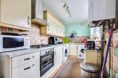 Kitchen_2.jpeg