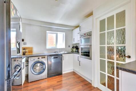 Kitchen_1.jpeg
