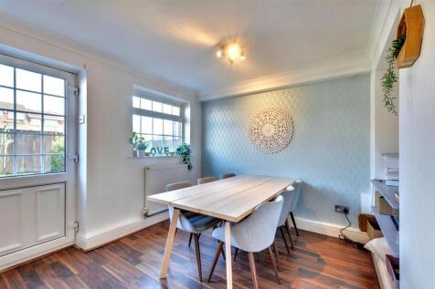 Dining Room_1.jpeg