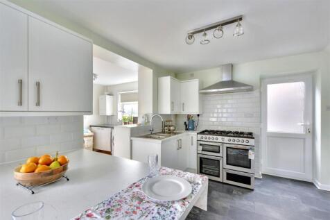 Kitchen (4).jpeg