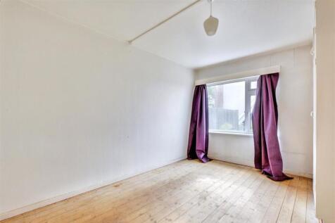 Bedroom One (1).jpeg