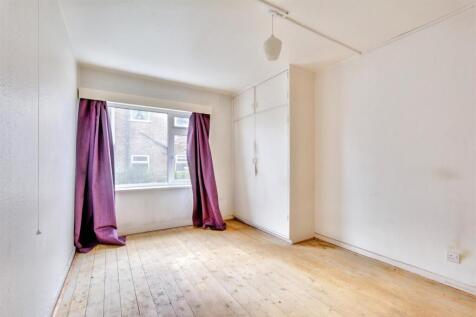 Bedroom One (3).jpeg