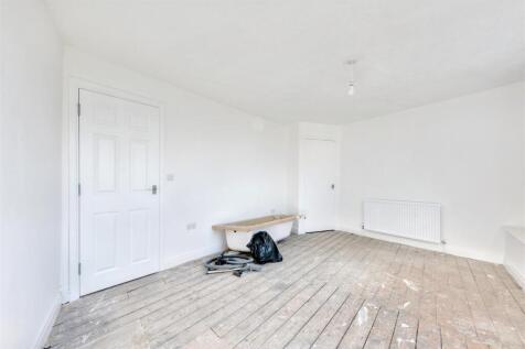 Bedroom One.jpeg