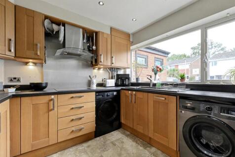 Kitchen_1.jpeg