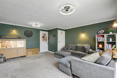 Lounge_1.jpeg