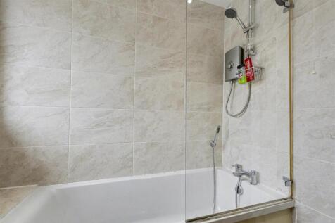 Bathroom_2.jpeg