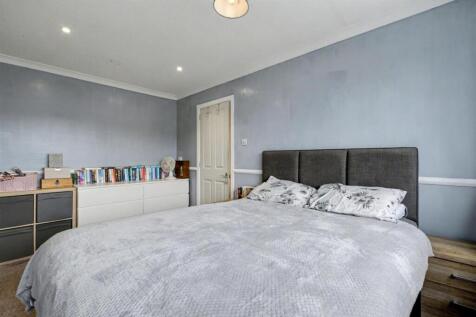 Bedroom 1_3.jpeg