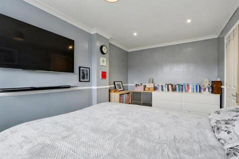 Bedroom 1_4.jpeg