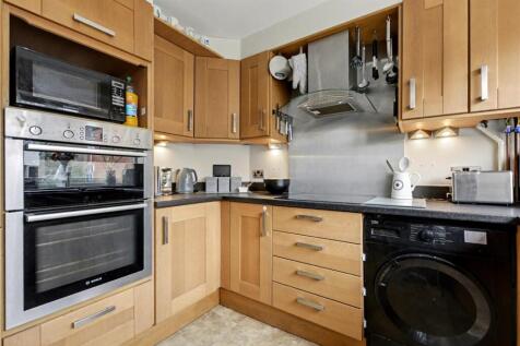 Kitchen_2.jpeg