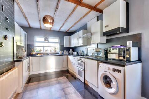 Kitchen_1.jpeg