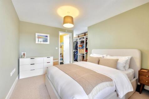 Bedroom One (2).jpeg