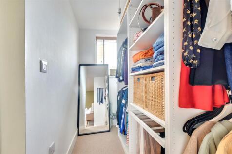 Bedroom One (4).jpeg