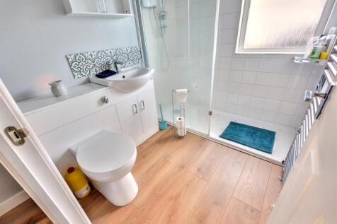 Shower Room (2).jpeg