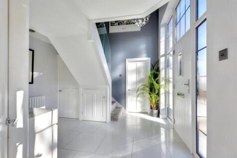 Entrance Hall (2).jpeg