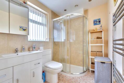 Annex Shower Room.jpeg