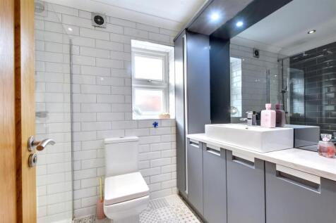 Shower Room (3).jpeg