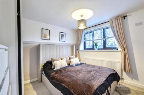 Bedroom One (2).jpeg