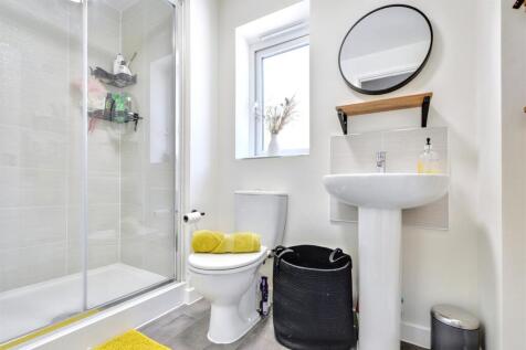 Ensuite.jpeg