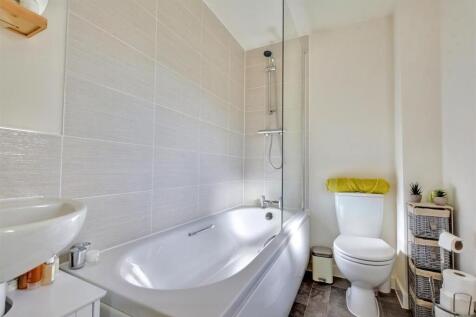 Bathroom.jpeg