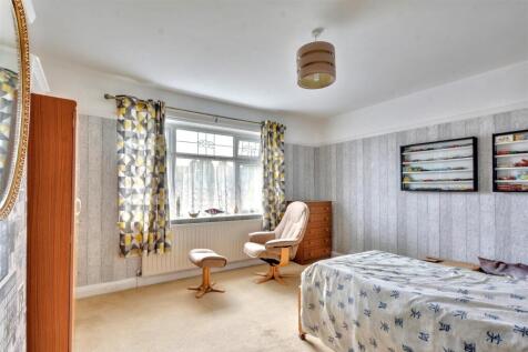 Bedroom One_1.jpeg