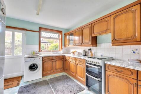 Kitchen_2.jpeg