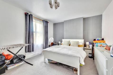 Bedroom One_2.jpeg
