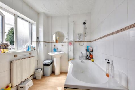 Bathroom_1.jpeg