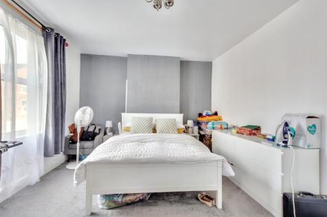 Bedroom One_1.jpeg