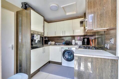 Kitchen_2.jpeg