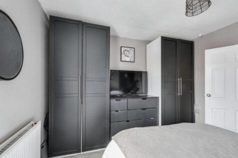 Bedroom 1_3.jpeg