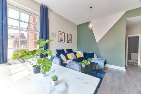 Living/Dining Room