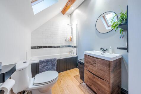 Coach House Bathroom
