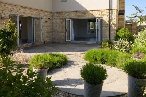 27 Hopton Way - Low Res-6.jpg