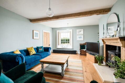 Sitting_Room_1.jpg